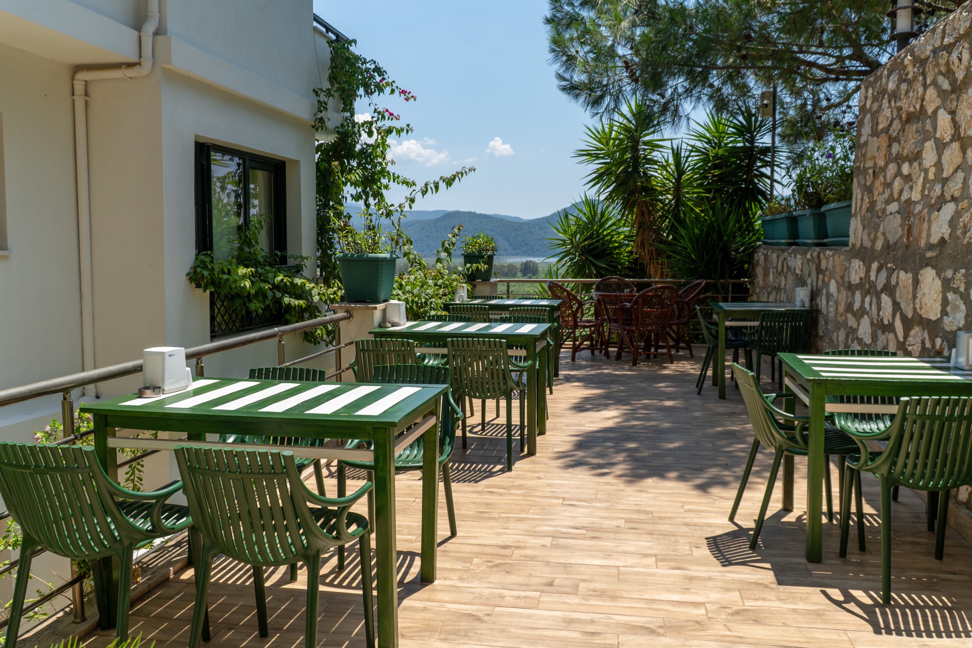 LU-IX Hotel & Suites genel görünüm 1